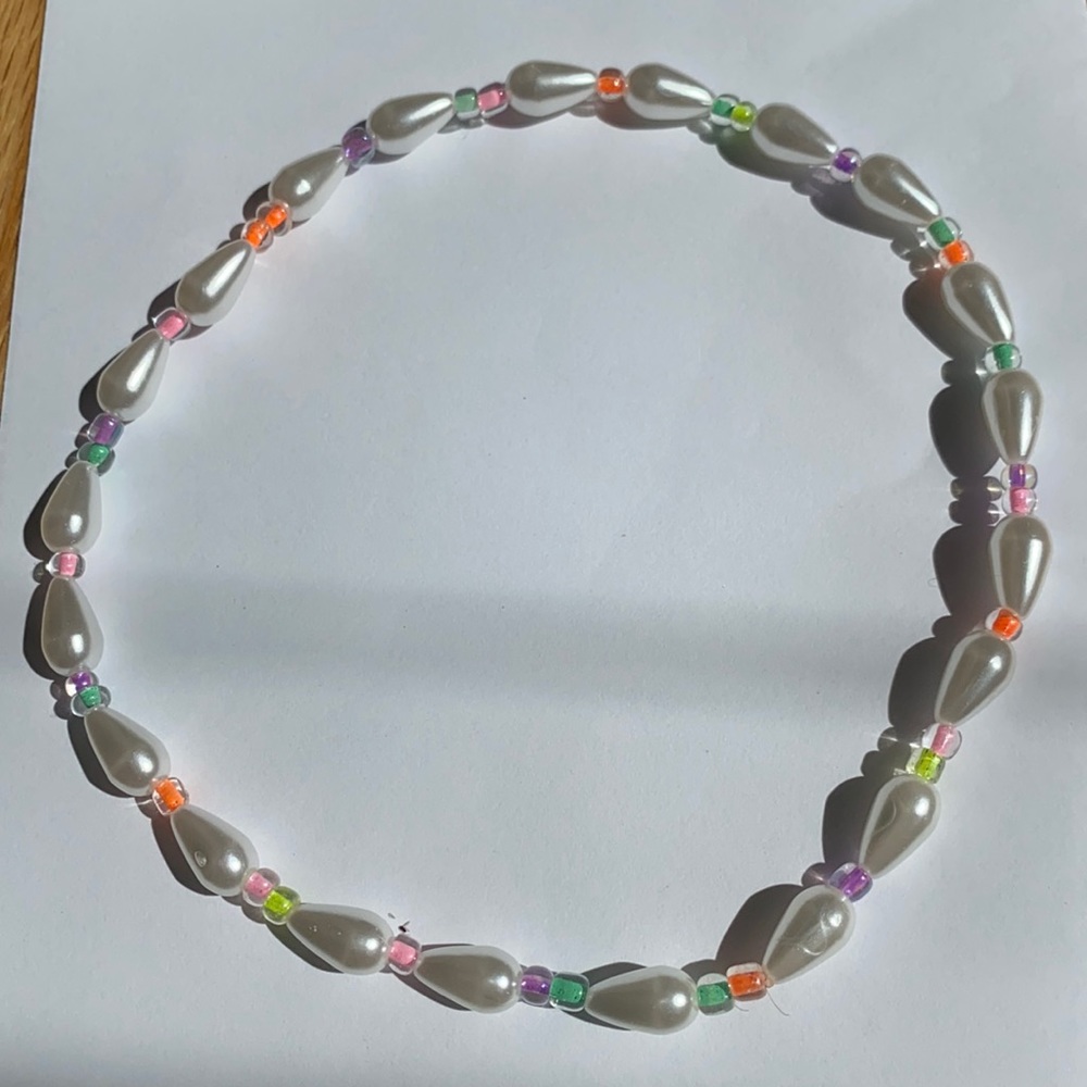 Pearl beaded choker necklace